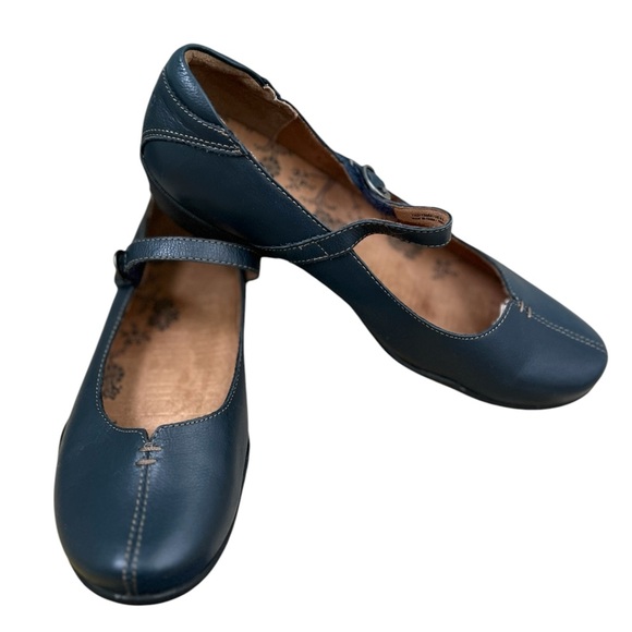 Taos Footwear Blue Mary Jane Shoes - Picture 2 of 8